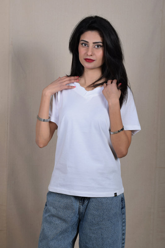 V-Neck Scalloped T-Shirt - White